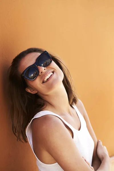 Brunette Sunglasses White Vest Smiling Camera — Stock Photo, Image