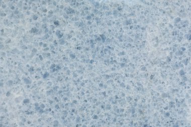 Doğal açık mavi mermer arka plan. Sanat veya tasarım projelerinde arka plan olarak kullanılabilir.