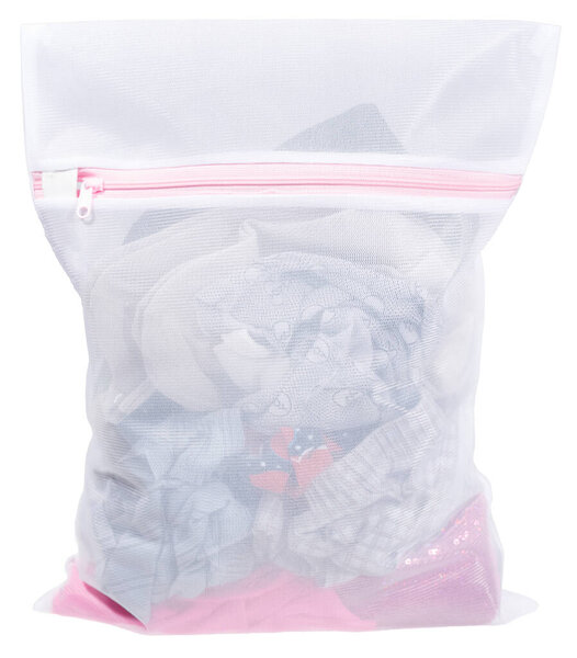 Нижнее белье в сумке для стирки. Сумка для стирки.