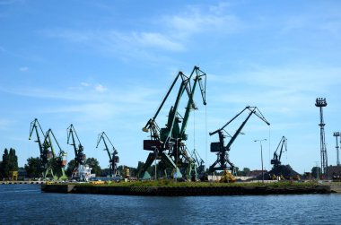 Liman makineleri Gdansk, Baltık Denizi, Polonya