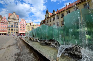 Wroclaw, ana meydanda bir çeşme