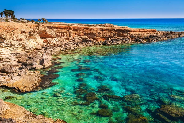 Schöne Natürliche Felsen Der Nähe Von Ayia Napa Cavo Greco — Stockfoto