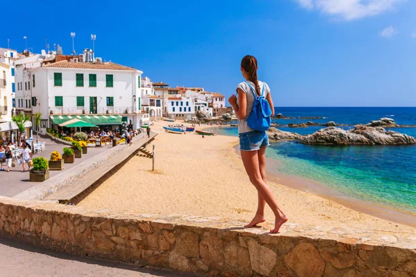 Donna Turistica Calella Palafrugell Catalogna Spagna Vicino Barcellona Villaggio Paesaggistico — Foto Stock