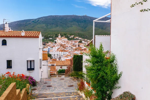 Pueblo Mediterráneo Cadaques Cataluña Costa Brava Españapaisaje Marítimo Con Cadaques — Foto de Stock