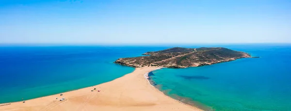 Rodos adasında hava kuşları göz görünümü drone fotoğraf Prasonisi, Oniki, Yunanistan. Güzel lagün, kum plaj ve berrak mavi su ile Panorama. Güney Avrupa'nın ünlü turistik beldesi
