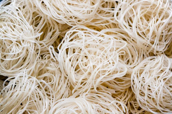 Mucchio Poppadums Crudi Che Vengono Fritti Nell Olio Prima Mangiare — Foto Stock