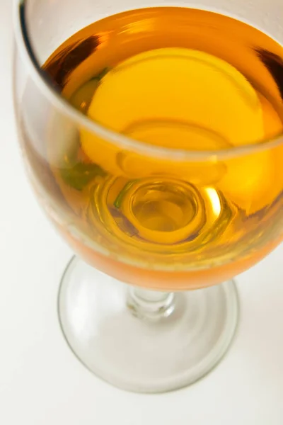 Ett Glas Vin Isolerad Vit Bakgrund — Stockfoto