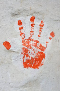 Hindistan 'da bu el sembollerinin iblislerden ve büyücülerden korunduğuna inanılır. Kendi manevi önemi var.