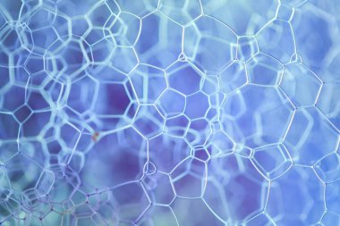 Mor renkli sabun baloncuklarının soyut desenleri.