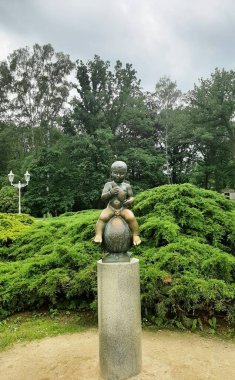 Frantisek Heykeli - Spa Kasabasının Özniteliği, Frantiskovy Lazne