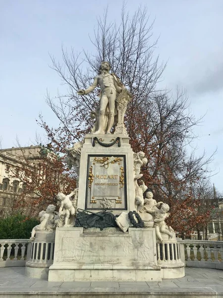 Statue Wolfgang Amadeus Mozart Vienna Austria — Stock Photo, Image