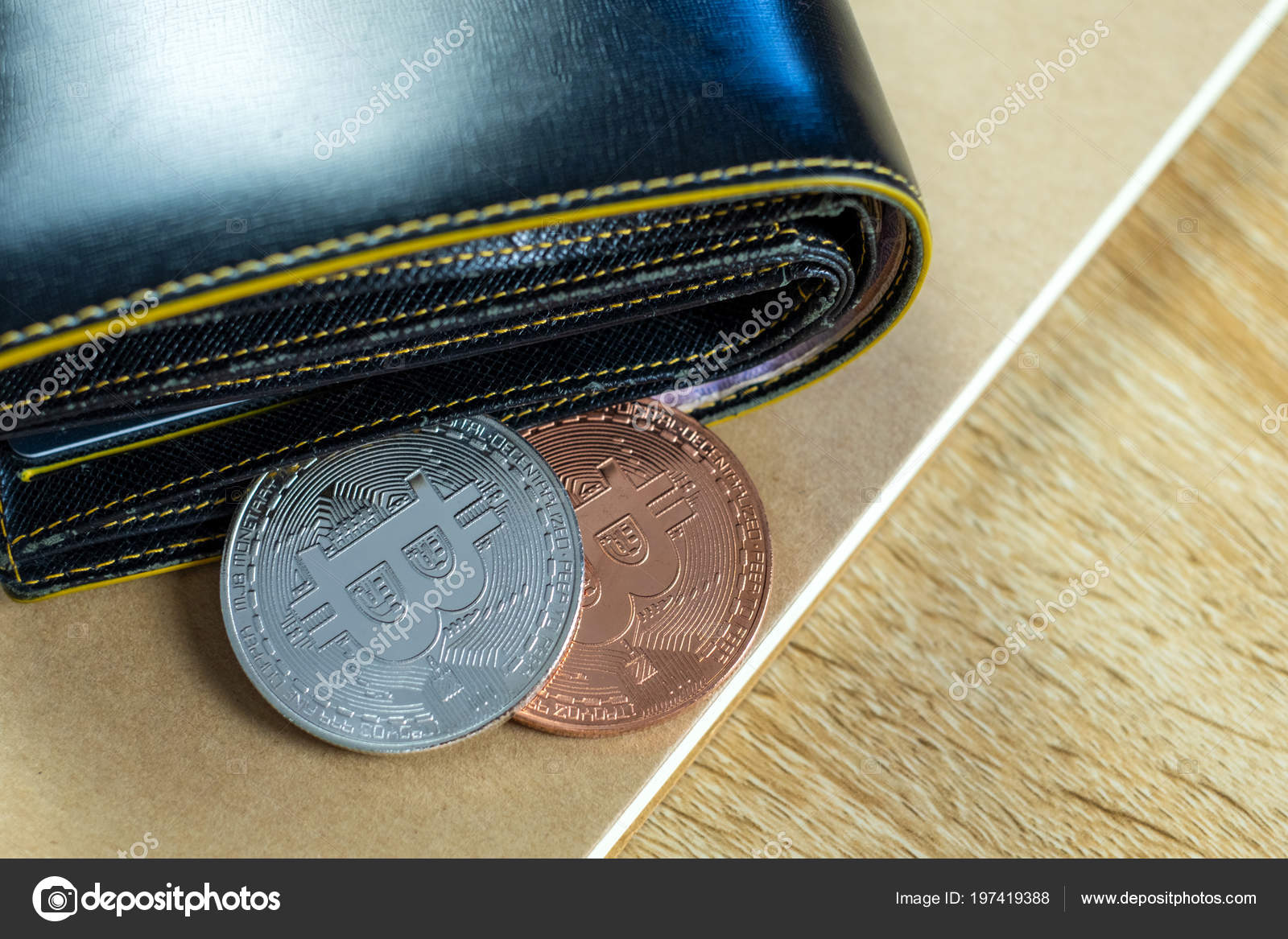 purse wallet cryptocurrency