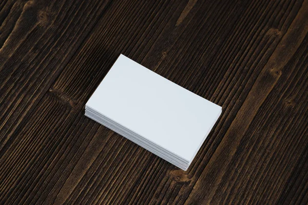 木制工作台上的空白名片 带有复制空间 用于添加文本 和徽标 商业公司概念理念 — 图库照片