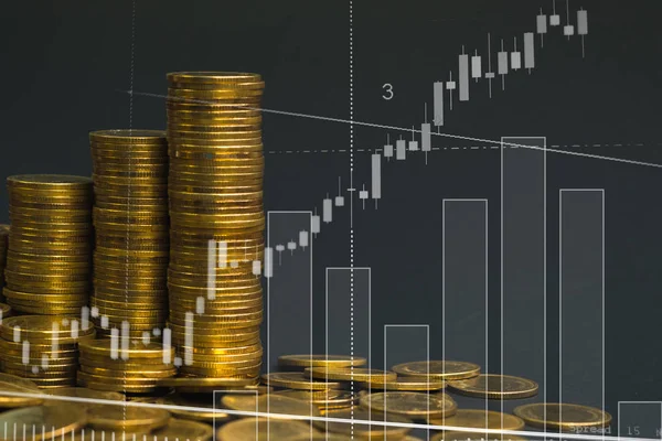 Doppelbelichtung Des Münzstapels Mit Börsenbildschirmdiagramm Und Kerzenständer Für Finanzgeschäfte Und — Stockfoto