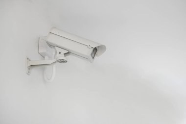CCTV güvenlik kamera kapalı ve açık, faaliyet bina Duvarda gözetleme sistemi kavramı yüklü..