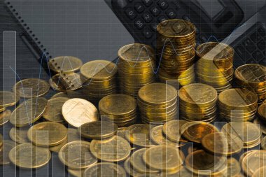 Office ile para yığınının çift pozlama kaynakları, office sikkelerinde sütunlarının gerekli araçları veya madde, iş ve finansal kavram fikir işe.