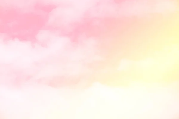 Sweet Pastel Colored Cloud Sky Sun Light Soft Cloudy Gradient — Stock Photo, Image