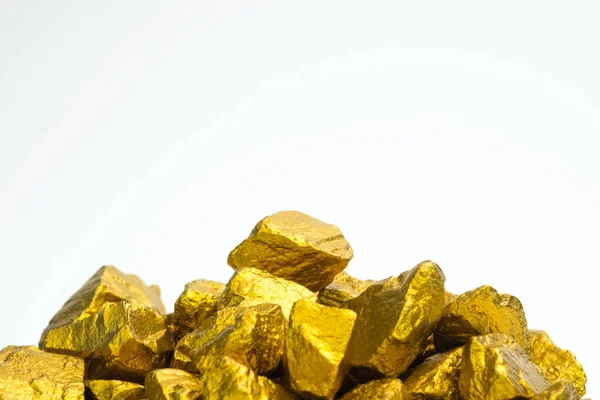 Mucchio Pepite Oro Minerale Oro Sfondo Bianco Pietra Preziosa Grumo — Foto Stock