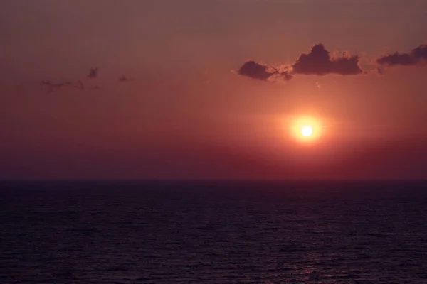 Schilderachtige Oranje Zonsondergang Hemelachtergrond Schilderachtige Oranje Sunrise Ontspannen Zeegezicht Met — Stockfoto