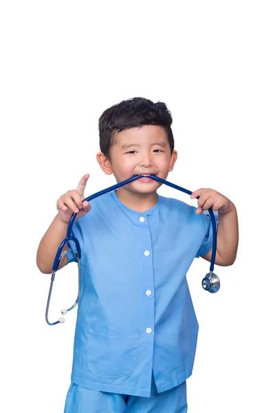 Lächelndes Asiatisches Kind Blauer Arztuniform Mit Stethoskop Isoliert Auf Weißer — Stockfoto