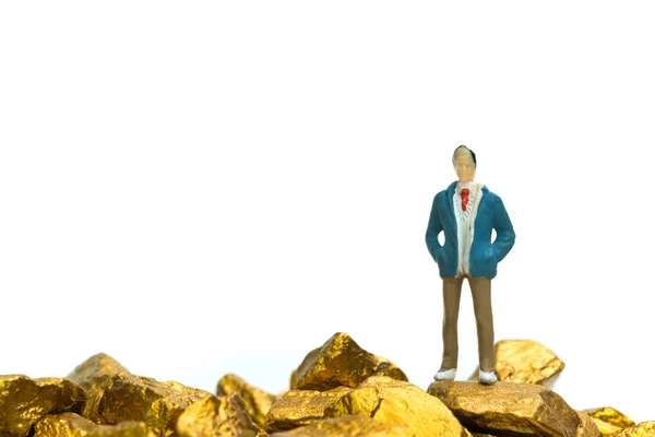 Figure Miniature Businessman Small People Pile Gold Nuggets Gold Ore — Stock Photo, Image