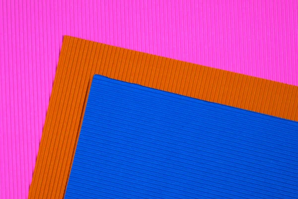 Multi gekleurd gegolfd papier textuur, gebruik voor achtergrond. Viv — Stockfoto