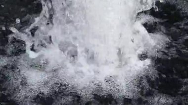 Makro çekim su çeşme ateş ve yavaş çekim tam Hd, 1080p sıçrama