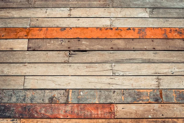 Textura de madera marrón oscuro con fondo natural rayado — Foto de Stock