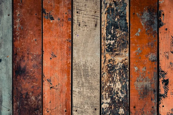 Textura de madera marrón oscuro con fondo natural rayado — Foto de Stock