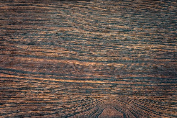 Textura de madera marrón oscuro con fondo natural rayado —  Fotos de Stock