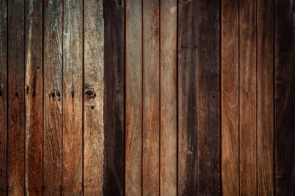 Textura de madera marrón oscuro con fondo natural rayado — Foto de Stock