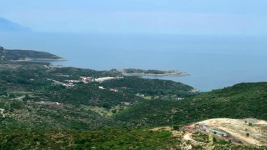 Ege'nin Yunanistan üstten görünüm, sahil, kayalık sahil, dağ timelapse dağlardan görünümüne ve deniz manzaralı, Yunanistan, koyunda Panorama görünümünü Mount Athos görünümlerini