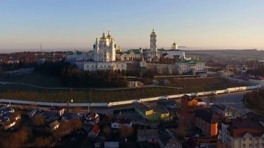 Pochaev Manastırı, Ukrayna'da Ortodoks Kilisesi, Pochayiv Lavra sabah, şafak Kilisesi'nin havadan görünümü havadan görünümü