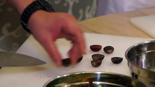 Jefe Hacer Ensalada Hacer Una Ensalada Orgánica Saludable Cocinar Ensalada — Vídeo de stock