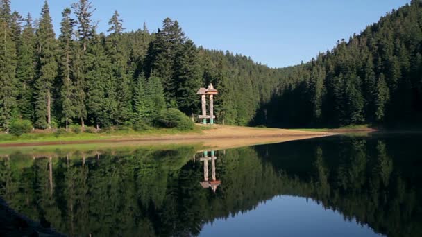 Menschen Synevir See Bergsee Den Karpaten Der Ukraine Touristen Bergsee — Stockvideo