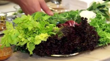 ingtidients salata, marul salata karışımı, için taze karışık yeşil salata, yeşil salata ve yağ ve soya sosu