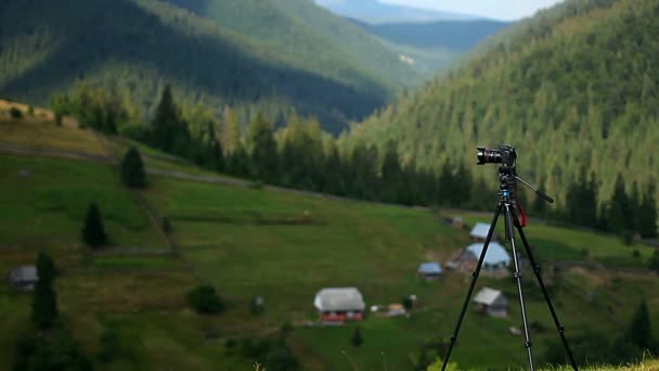 Камера Тринозі Стрілянина Гори — стокове відео