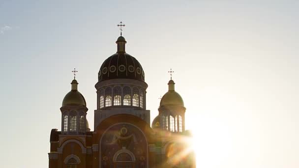 黎明的剪影教堂 教堂的剪影反对日出 俄国定型符号 基督教教堂剪影 — 图库视频影像
