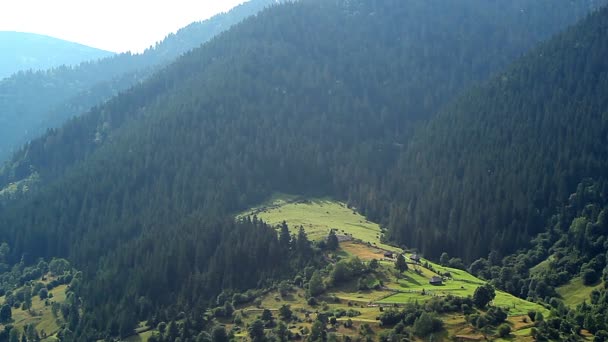 Dorf Berg Häuser Hintergrund Berge — Stockvideo