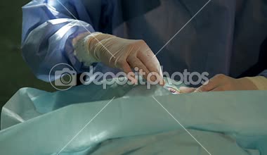 Oftalmik işletim doktor el, göz, katarakt cerrahisi, oftalmik ameliyathane Doktor operasyonu, cerrahın lazer göz vizyon düzeltme düzeltme performans eldiven eller