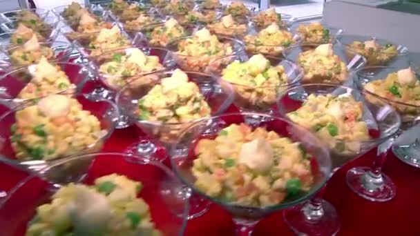 Salada Banquete Buffet Close Casamento Deliciosa Mesa Buffet Comida Servida — Vídeo de Stock