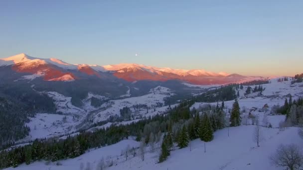 Vista Aérea Del Invierno Montañas Los Cárpatos Salida Del Sol — Vídeos de Stock