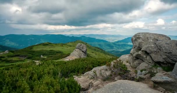 Turistler Tırmanmaya Dağları Zaman Atlamalı Dağlar Zaman Atlamalı Gökyüzünde Yaz — Stok video