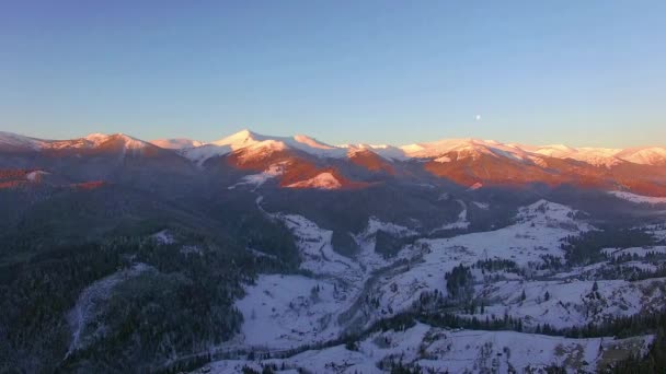 Vedere Aeriană Munților Carpați Iarnă Răsărit Soare Munții Carpați Iarnă — Videoclip de stoc