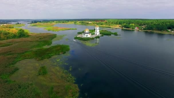 Igreja Nas Ilhas Vista Aérea Igreja Transfiguração Gusinets Aldeia Ucrânia — Vídeo de Stock