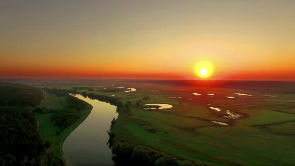 Повітряний Вид Річку Схід Літати Над Ранковим Туманом Річці Дуже — стокове відео
