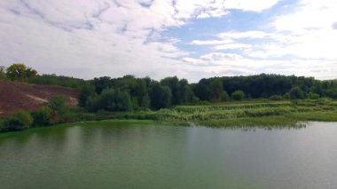 ağaçlar Nehri, Nehri üzerinde tekne hareket nehir boyunca uçuş