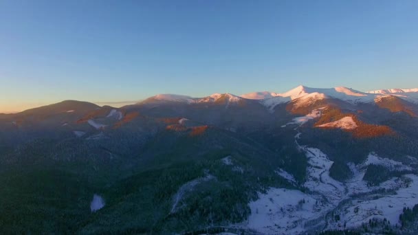 Vista Aérea Del Invierno Montañas Los Cárpatos Salida Del Sol — Vídeos de Stock