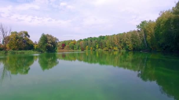 Jesienne Lotu Aerial Krajobraz Natura Piękny Park Stawy Jeziora Jesień — Wideo stockowe