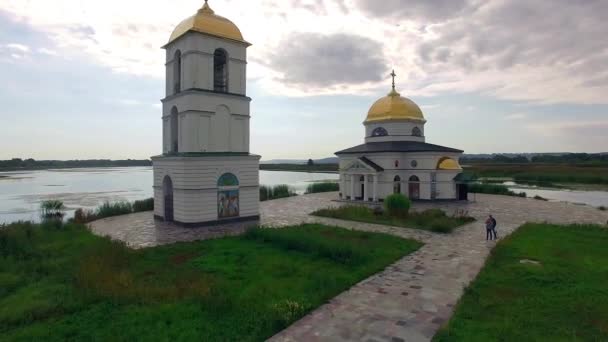 Kostel Letecký Pohled Ostrovy Kostela Proměnění Páně Gusinets Vesnici Letecký — Stock video